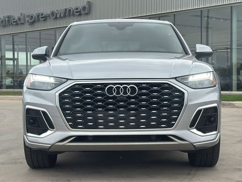 Used 2022 Audi Q5 2.0T Premium w/ Convenience Package image 2