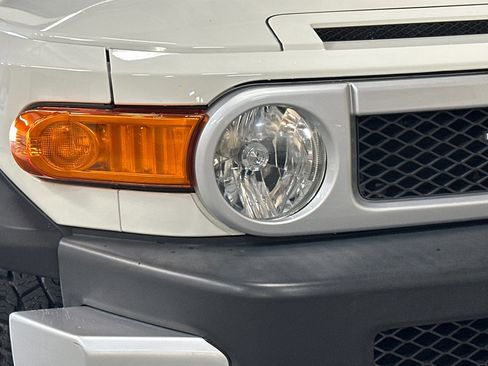 Used 2013 Toyota FJ Cruiser 4WD w/ Upgrade Pkg image 39