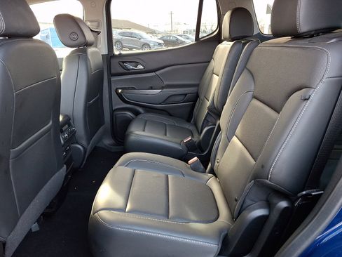 Certified 2023 GMC Acadia SLT w/ Elevation Edition image 10