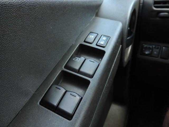 Used 2011 Nissan Xterra PRO-4X w/ Pro-4x Leather Pkg AWD/4WD image 28