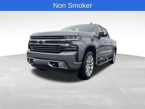 Used 2021 Chevrolet Silverado 1500 High Country w/ Technology Package image 4