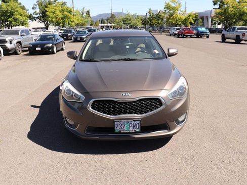 Used 2015 Kia Cadenza Premium FWD image 2