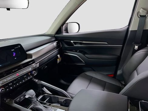 New 2025 Kia Telluride S image 25