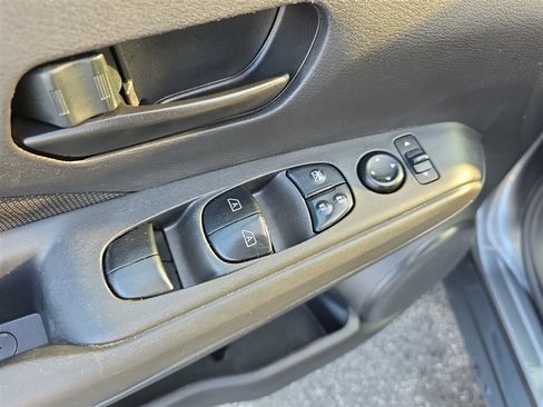 Used 2023 Nissan Kicks S image 15