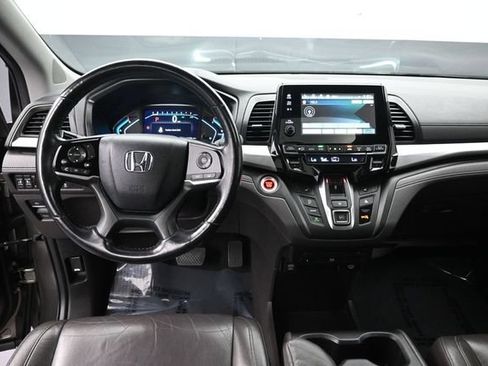 Used 2018 Honda Odyssey Touring image 11
