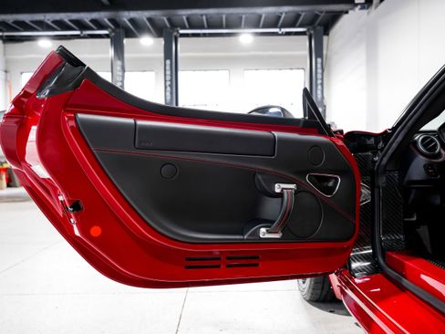 Used 2015 Alfa Romeo 4C Launch Edition w/ Convenience Group image 21