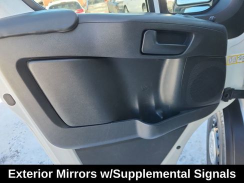 Used 2025 RAM ProMaster 2500 w/ Convenience Group image 12