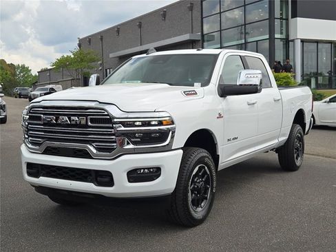 Used 2026 RAM 2500 Laramie AWD/4WD image 1