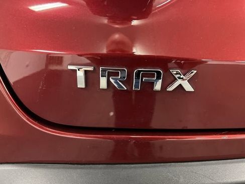 Certified 2025 Chevrolet Trax LT image 31