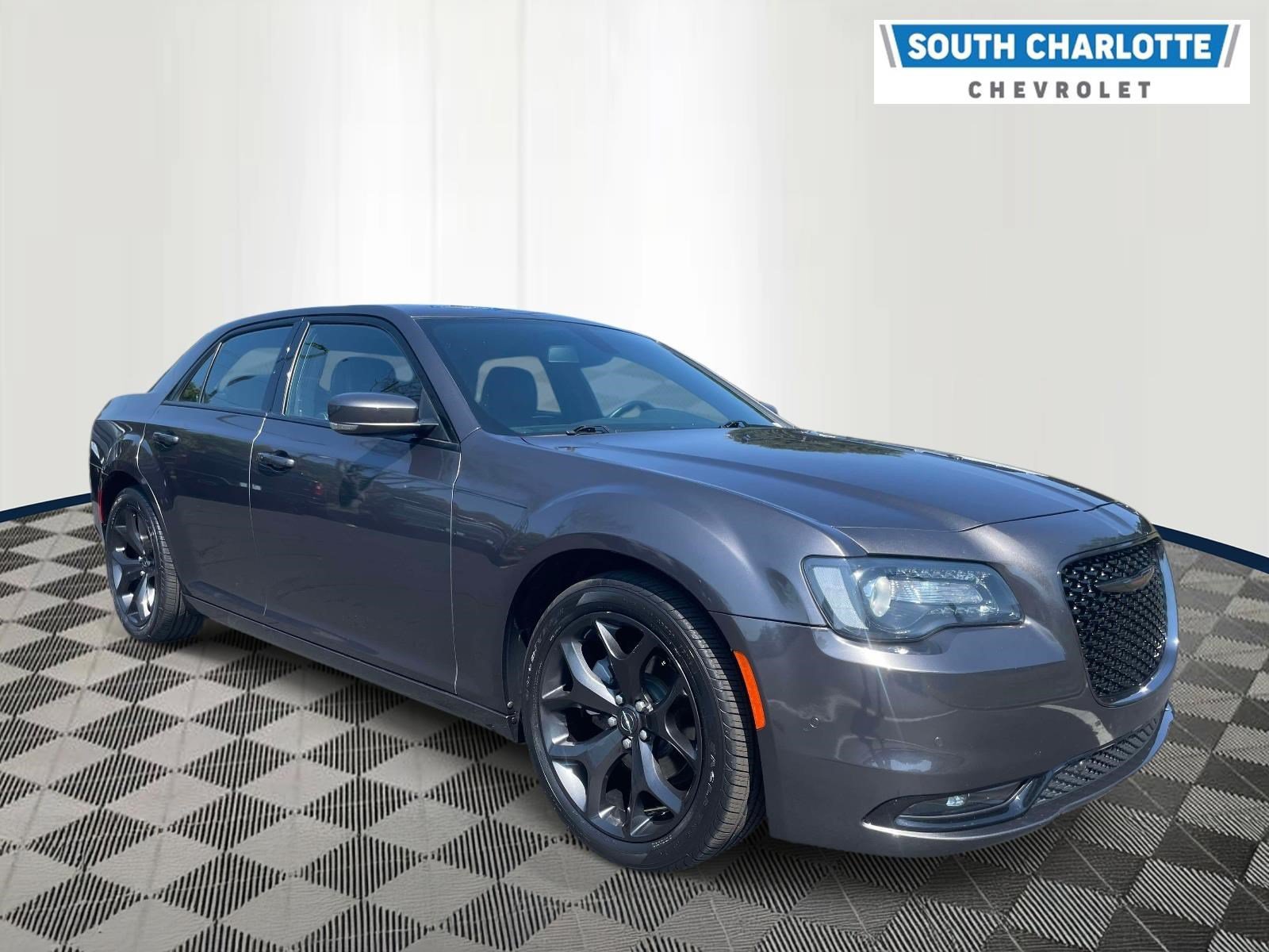 Used 2022 Chrysler 300 S RWD image 3