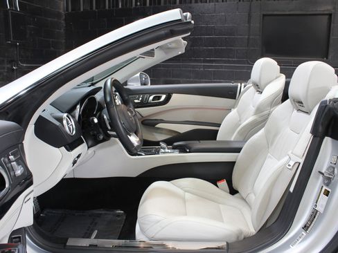 Used 2020 Mercedes-Benz SL 450 image 39