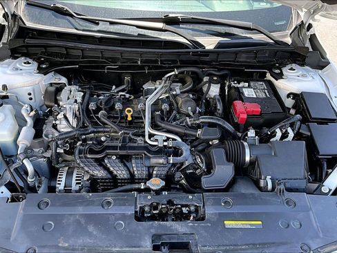 Used 2024 Nissan Altima 2.5 SV FWD image 28