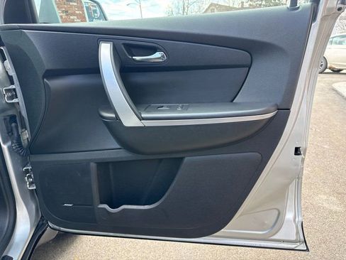 Used 2012 GMC Acadia SLT image 16