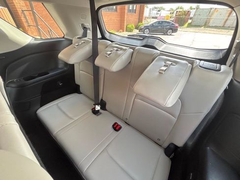 Used 2022 Nissan Pathfinder SL FWD image 24