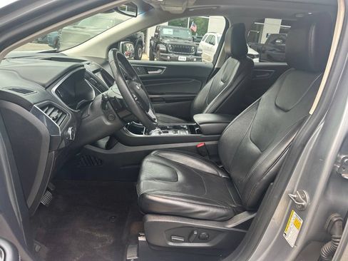 Used 2020 Ford Edge Titanium w/ Equipment Group 301A AWD/4WD image 14