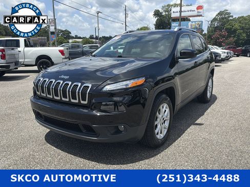 Used 2018 Jeep Cherokee Latitude Plus AWD/4WD image 1