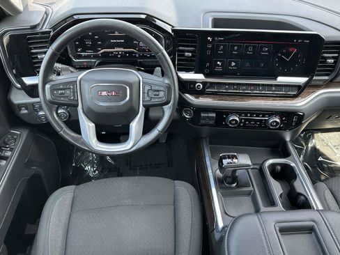 Used 2022 GMC Sierra 1500 Elevation w/ X31 Off-Road Package AWD/4WD image 13