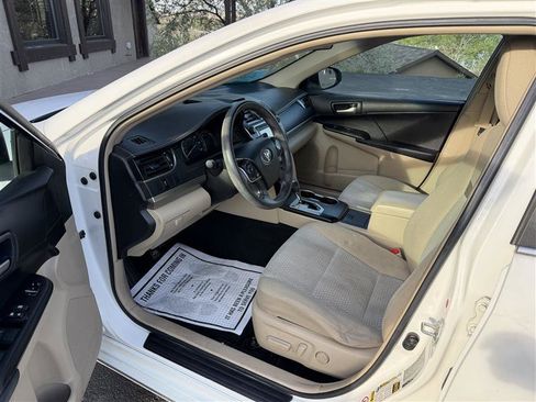 Used 2012 Toyota Camry LE FWD image 8