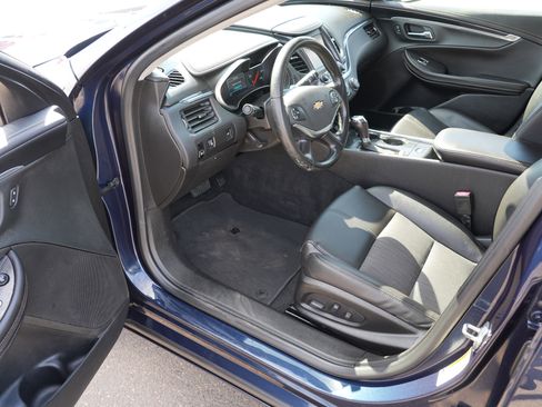 Used 2018 Chevrolet Impala LT image 13