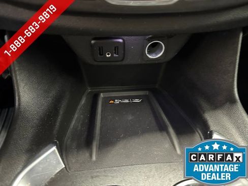 Certified 2023 Chevrolet Traverse LT AWD/4WD image 17