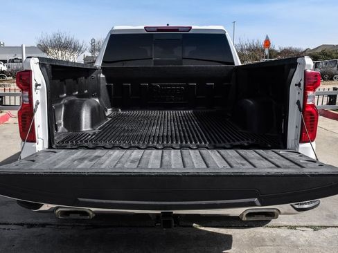 Used 2022 Chevrolet Silverado 1500 LT w/ Z71 Off-Road Package image 53