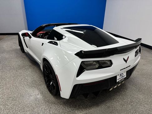 Used 2017 Chevrolet Corvette Z06 image 12