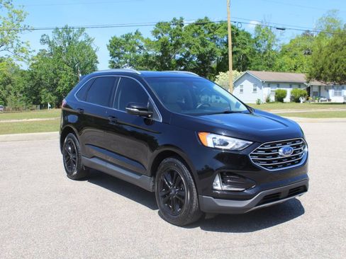 Used 2019 Ford Edge SEL w/ Equipment Group 201A image 2