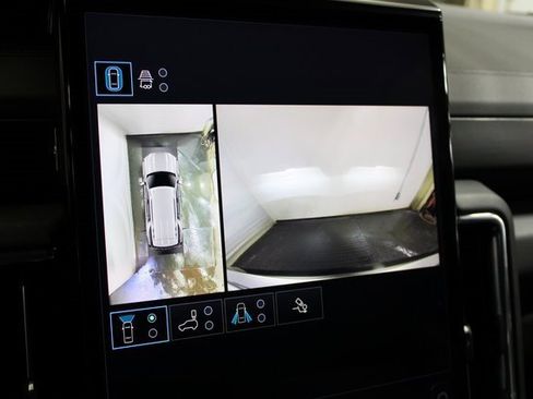 Used 2025 GMC Yukon Denali w/ Advanced Technology Package image 22