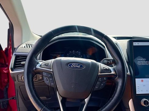 Used 2022 Ford Edge Titanium AWD/4WD image 11