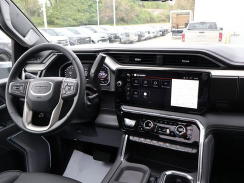 New 2026 GMC Sierra 2500 Denali w/ Technology Package AWD/4WD image 33
