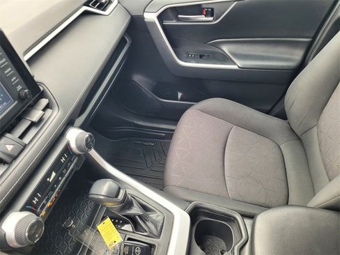 Used 2019 Toyota RAV4 XLE image 13