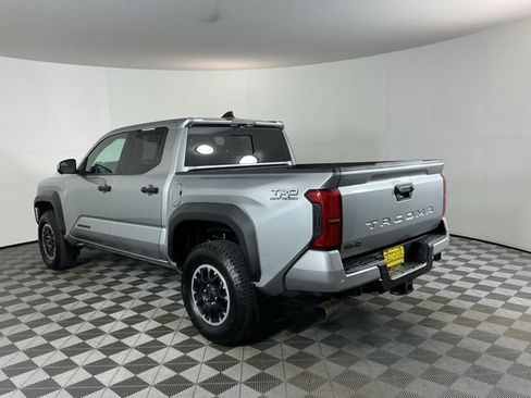 Used 2024 Toyota Tacoma TRD Off-Road AWD/4WD image 6