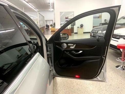 Used 2016 Mercedes-Benz GLC 300 4MATIC image 30