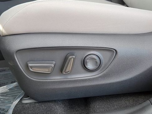 New 2025 Toyota RAV4 XLE image 8