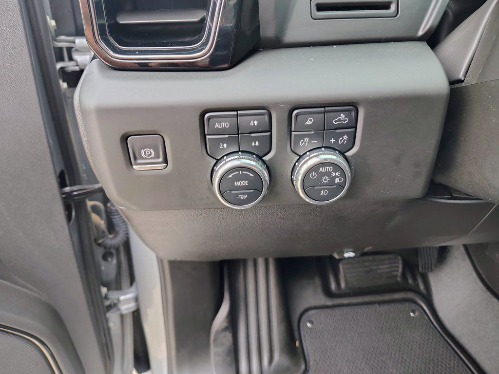 Used 2025 GMC Sierra 1500 AT4 AWD/4WD image 32