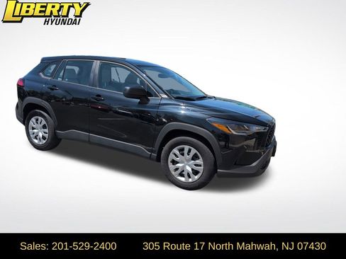 Used 2023 Toyota Corolla Cross L AWD/4WD image 1