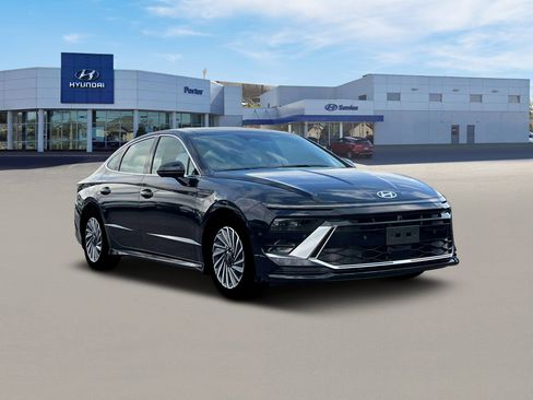 New 2025 Hyundai Sonata Limited image 11