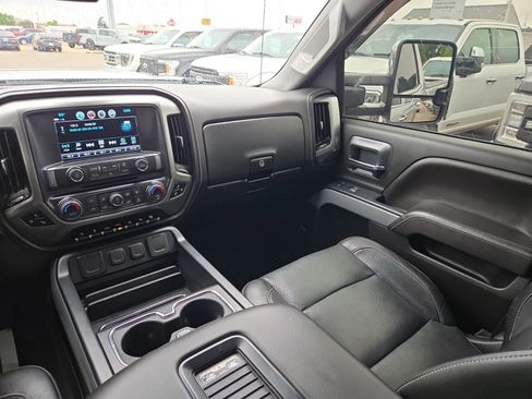Used 2019 Chevrolet Silverado 2500 LTZ w/ Duramax Plus Package AWD/4WD image 28