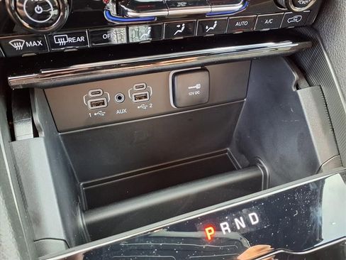 New 2025 Jeep Grand Cherokee L Laredo image 8