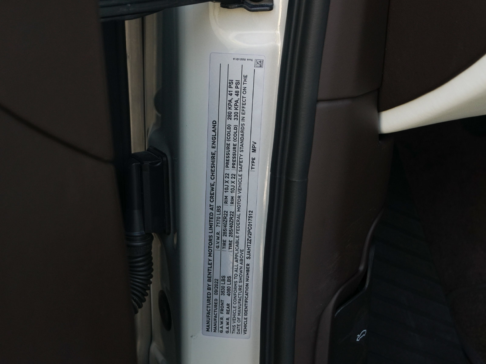 Certified 2023 Bentley Bentayga Extended Wheelbase AWD/4WD image 31