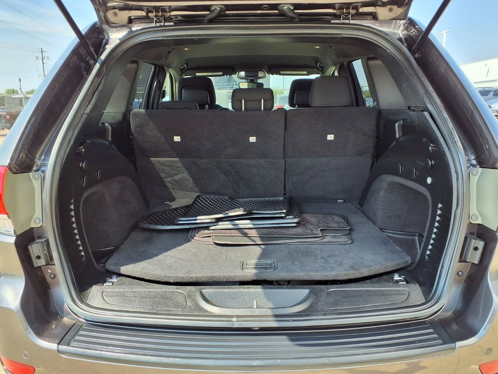 Used 2017 Jeep Grand Cherokee Laredo w/ Quick Order Package 2BE RWD image 19