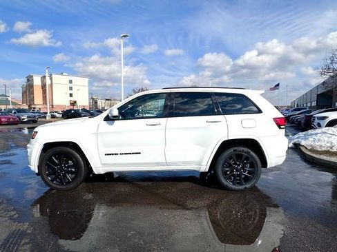 Used 2019 Jeep Grand Cherokee Altitude image 7