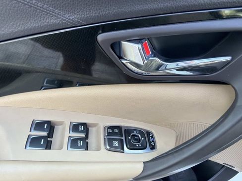 Used 2016 Hyundai Azera Limited FWD image 11