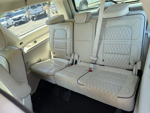 Used 2021 Lincoln Navigator L Black Label AWD/4WD image 13