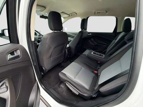 Used 2019 Ford Escape SE image 23