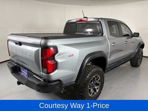Used 2023 Chevrolet Colorado ZR2 w/ ZR2 Convenience Package III AWD/4WD image 11