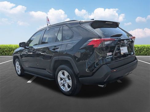 Certified 2021 Toyota RAV4 XLE w/ Convenience Package FWD image 7