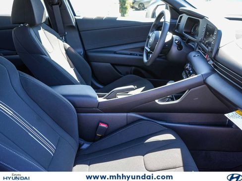 New 2025 Hyundai Elantra Sport FWD image 20
