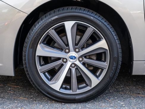 Used 2017 Subaru Legacy 2.5i Limited AWD/4WD image 30