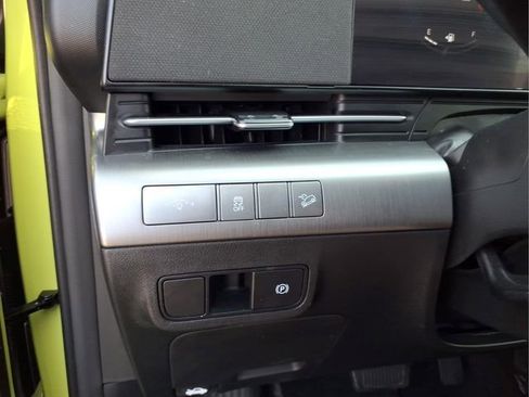 Used 2024 Hyundai Kona SEL FWD image 19
